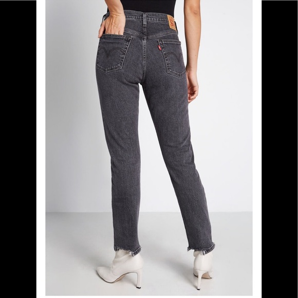 Leviโs 501 high rise skinny jean in faded black - Picture 7 of 16
